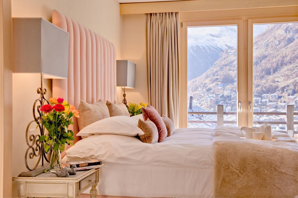 Chalet Grace Zermatt Room photo