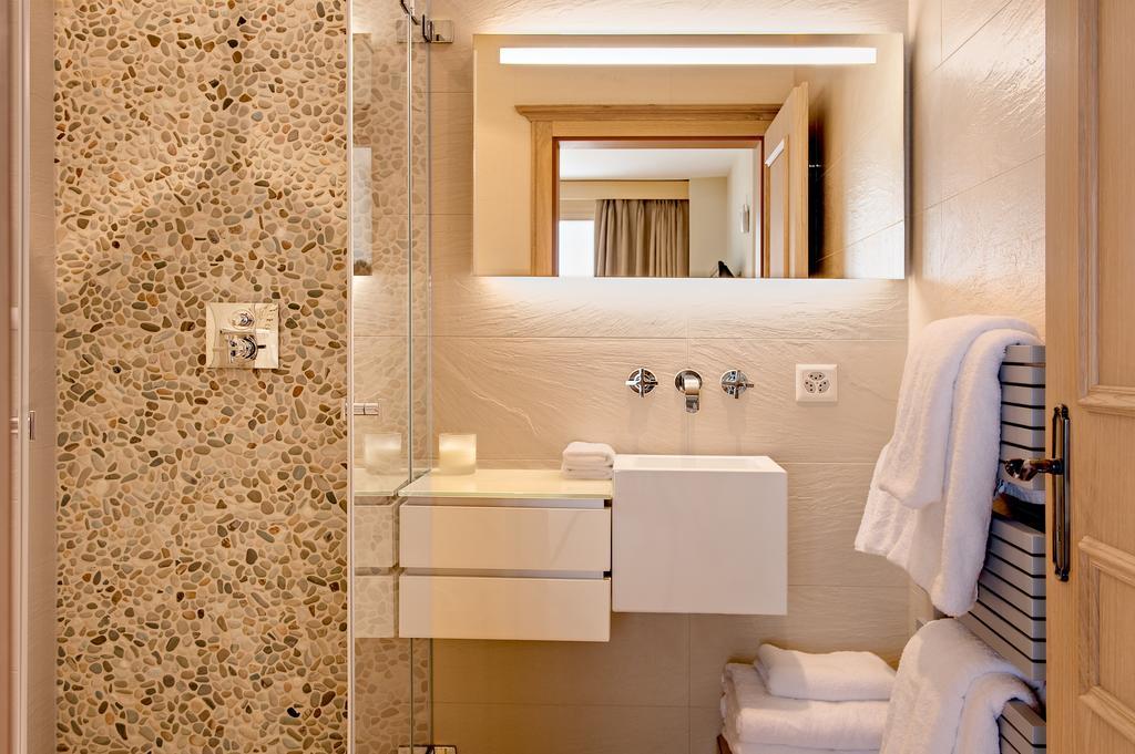Chalet Grace Zermatt Room photo