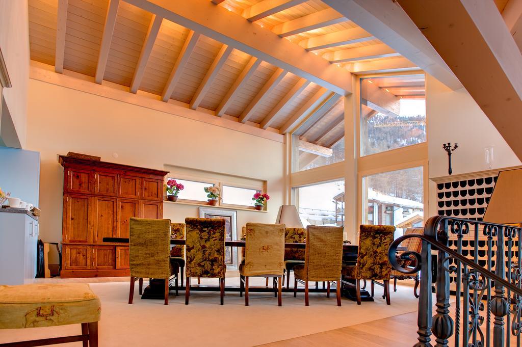 Chalet Grace Zermatt Room photo